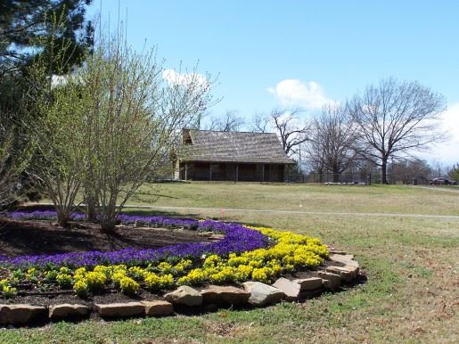 Lucy_Circle_Bed_Cabin